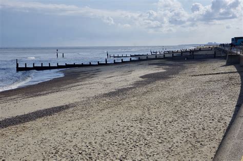 Southwold Pier Beach - Photo "The Beach" :: British Beaches