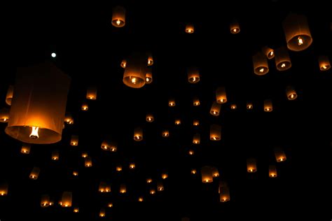 Sky Lanterns · Free Stock Photo