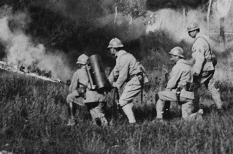 Flamethrower - weapons of ww1