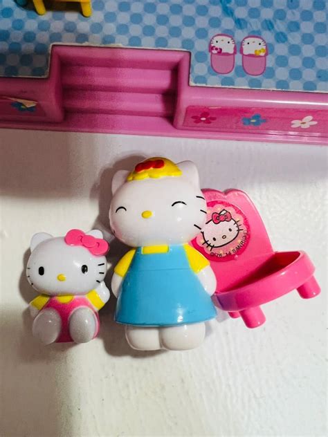 Hello kitty Playhouse, Hobbies & Toys, Toys & Games on Carousell