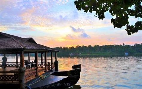 ashtamudi-lake-sunset-view | DISCOVER KOLLAM