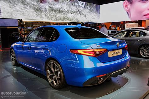 Alfa Romeo Giulia Veloce Bows In Paris In Stunning Blue - autoevolution