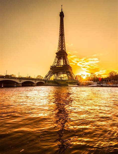 Eiffel Tower at Sunrise, Paris. Stock Photo - Image of capital, monument: 35229182