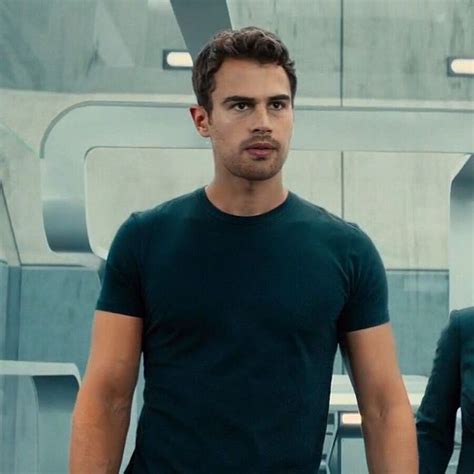 Four from divergent😍 | Theo james, Divergent theo james, Theodore james