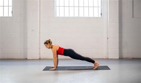 6 of the best Pilates core exercises to strengthen the abs and core muscles