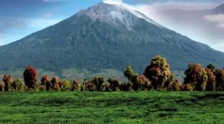 Nikmati Keindahan Alam Tanpa Batas dengan Paket Wisata Majalengka ...