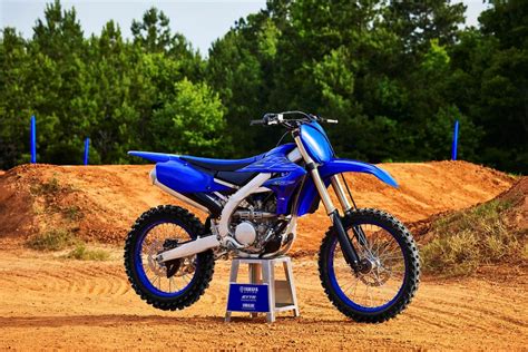 A Buying Guide to the Best Non-Street-Legal 4-Stroke Dirt Bikes