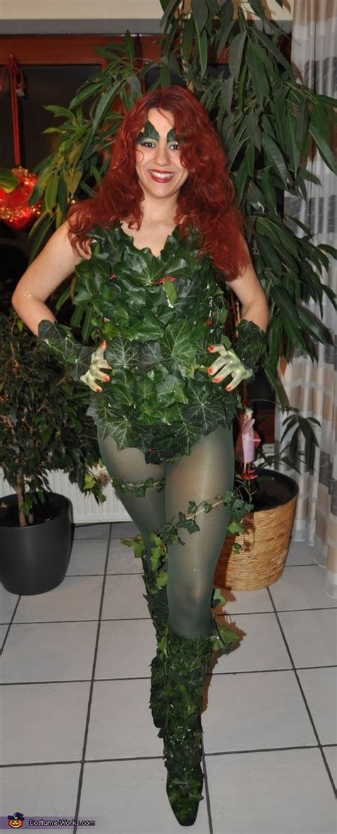 Amazing Homemade Poison Ivy Costume | Creative DIY Costumes - Photo 3/3