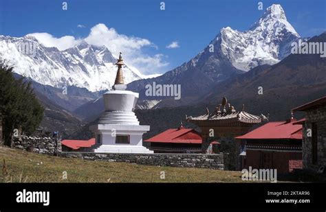 Nepal himalayas culture Stock Videos & Footage - HD and 4K Video Clips - Alamy