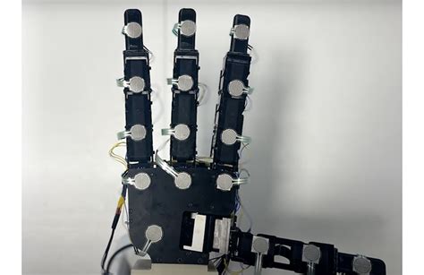 Robotic hand uses low-cost touch sensors instead of vision