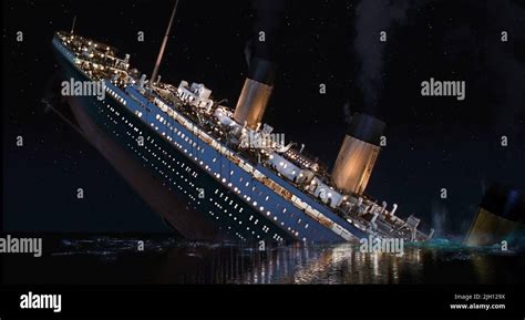 Titanic Ship Sinking Scene