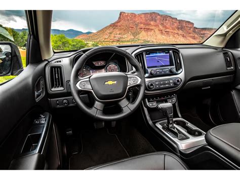 2022 Chevrolet Colorado: 141 Interior Photos | U.S. News