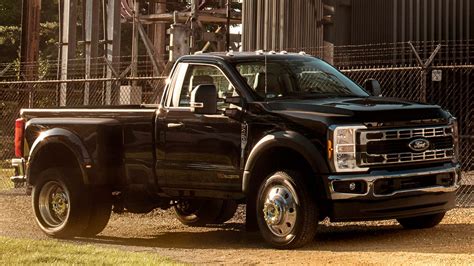 The Single-Cab Dually 2023 Ford Super Duty Looks Like an Absolute Hoss