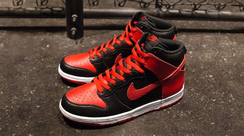 Nike Dunk High LE - Black / Sport Red / White | Sole Collector