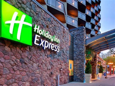 Holiday Inn Express Edmonton Downtown - Edmonton,