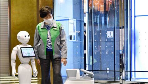 [Hidden Wonders of Japan] Robots Welcome COVID-19 Patients at Japanese Hotels | JAPAN Forward