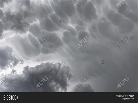 Mammatus Storm Clouds Image & Photo (Free Trial) | Bigstock