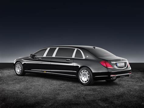 Enter Mercedes-Maybach S 600 Pullman Guard - ..:: AUTO REPORT AFRICA