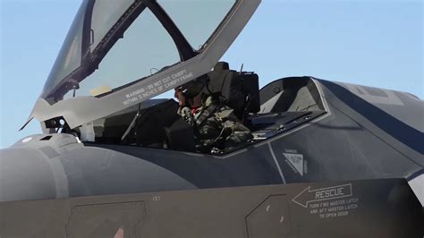 F 35 Raptor Cockpit