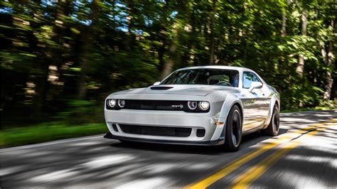 Dodge Challenger Srt Hellcat Wallpapers - Wallpaperboat