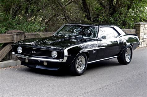 1969 Chevrolet Camaro SS Restomod | http://www.charlescrail.com/