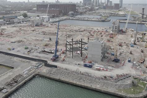 First steel ‘super-column’ installed at Everton’s £505m stadium | Construction News