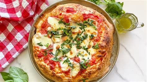 Homemade Margherita Pizza Recipe