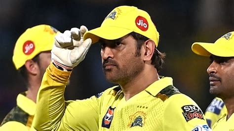 'MS Dhoni cried that night': Harbhajan on CSK captain's 'emotional' meltdown | Crickit