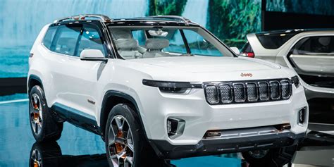 Jeep's plug-in hybrid SUV concept debuts with a ~40 miles all-electric range | Electrek