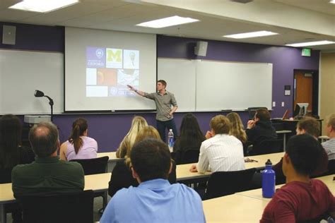 Visiting Oxford professor speaks on neuroscience – The Echo