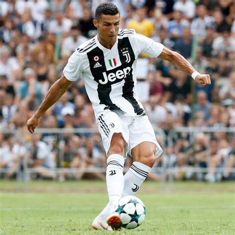 Serie A: Juventus legend, Ciro predicts how many goals Ronaldo will score this season - Daily ...