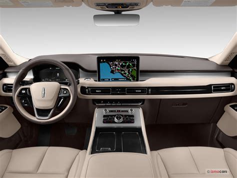 2023 Lincoln Aviator: 81 Interior Photos | U.S. News