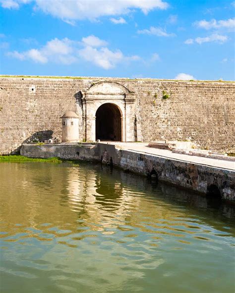 Jaffna Fort | Attractions in Jaffna | Love Sri Lanka