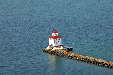 Thunder Bay Lighthouse in Thunder Bay, ON, Canada - lighthouse Reviews - Phone Number - Marinas.com