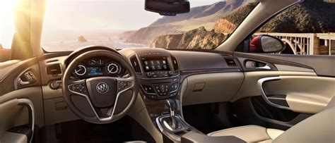 The 2016 Buick Regal Interior Features | Dave Arbogast