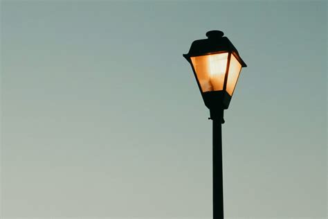 Are Street Lights, Street Lamps, and Pole Lights the Same? | Brandon Industries