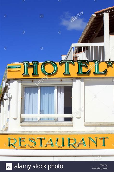 Room for rent sign hi-res stock photography and images - Alamy