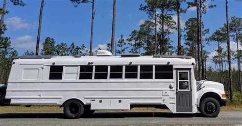 Couple's Converted School Bus Is A Dream Tiny Home On Wheels ...