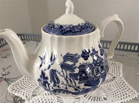 Willow Pattern China Teapot. | in Speedwell, Bristol | Gumtree