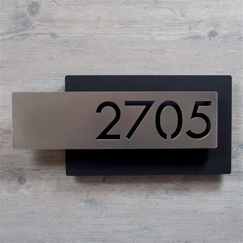 Custom Modern Layered Floating House Numbers Horizontal Offset in Stainless — Moda Industria ...