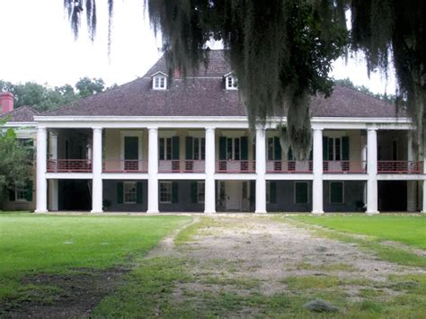 Destrehan Plantation (Destrehan) - Visitor Information & Reviews