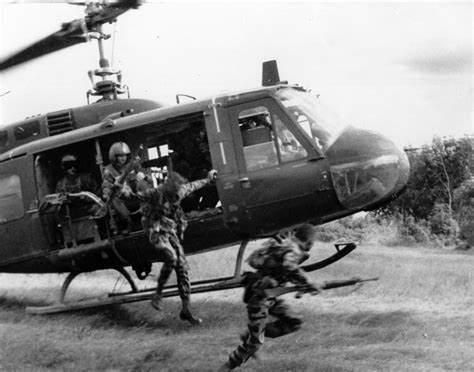 Huey Helicopter Vietnam War Photos - Best Image Viajeperu.org