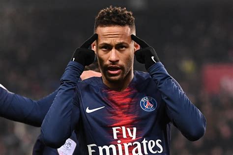 Neymar injury: Why Manchester United may fear Paris Saint-Germain MORE without Brazil superstar