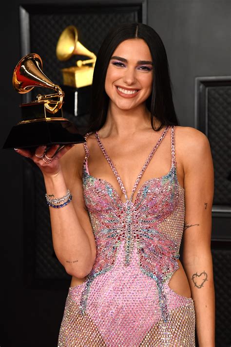 Dua Lipa’s Epic Grammys Versace Dress Twinkled Like The Northern Lights | British Vogue