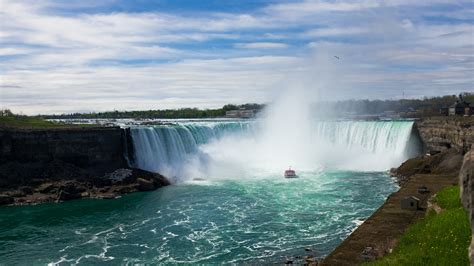 Niagara Falls, Ontario, Canada - Park Review | Condé Nast Traveler