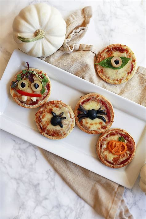 Cute and Easy Halloween Pizza Ideas