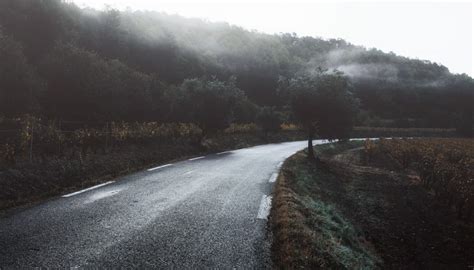 Tips for a road trip through the French Alps - Distance Out