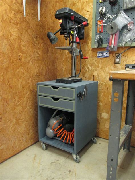 Wilker Do's: DIY Rolling Drill Press Stand