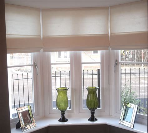 15 Best Roman Blinds on Bay Windows