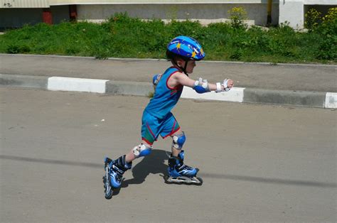 3 Roller Skating Tricks You Can Definitely Master - Rainbow Skateland